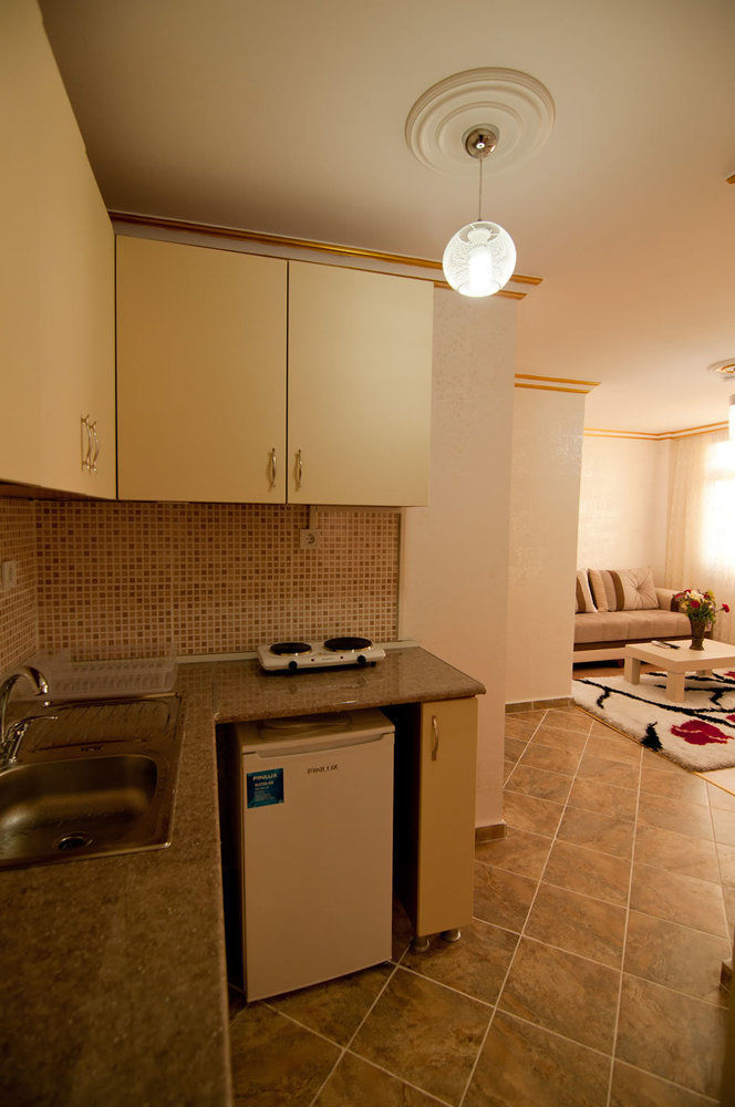 Bera House Apartment Истанбул Екстериор снимка